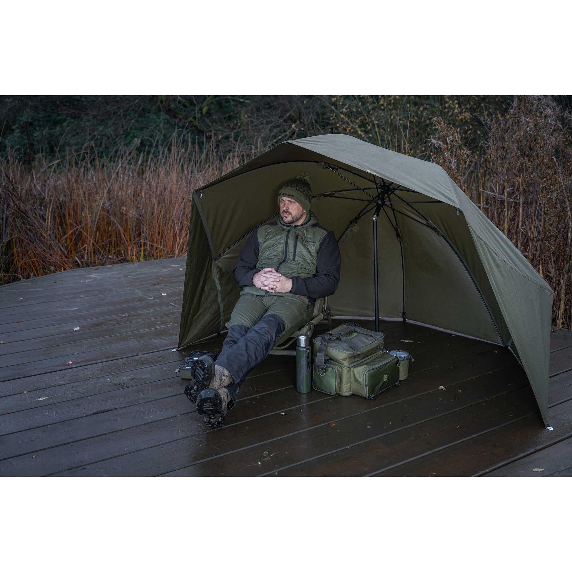 Adapost Tip Umbrela Korum Progress Graphite Brolly 140x210cm  