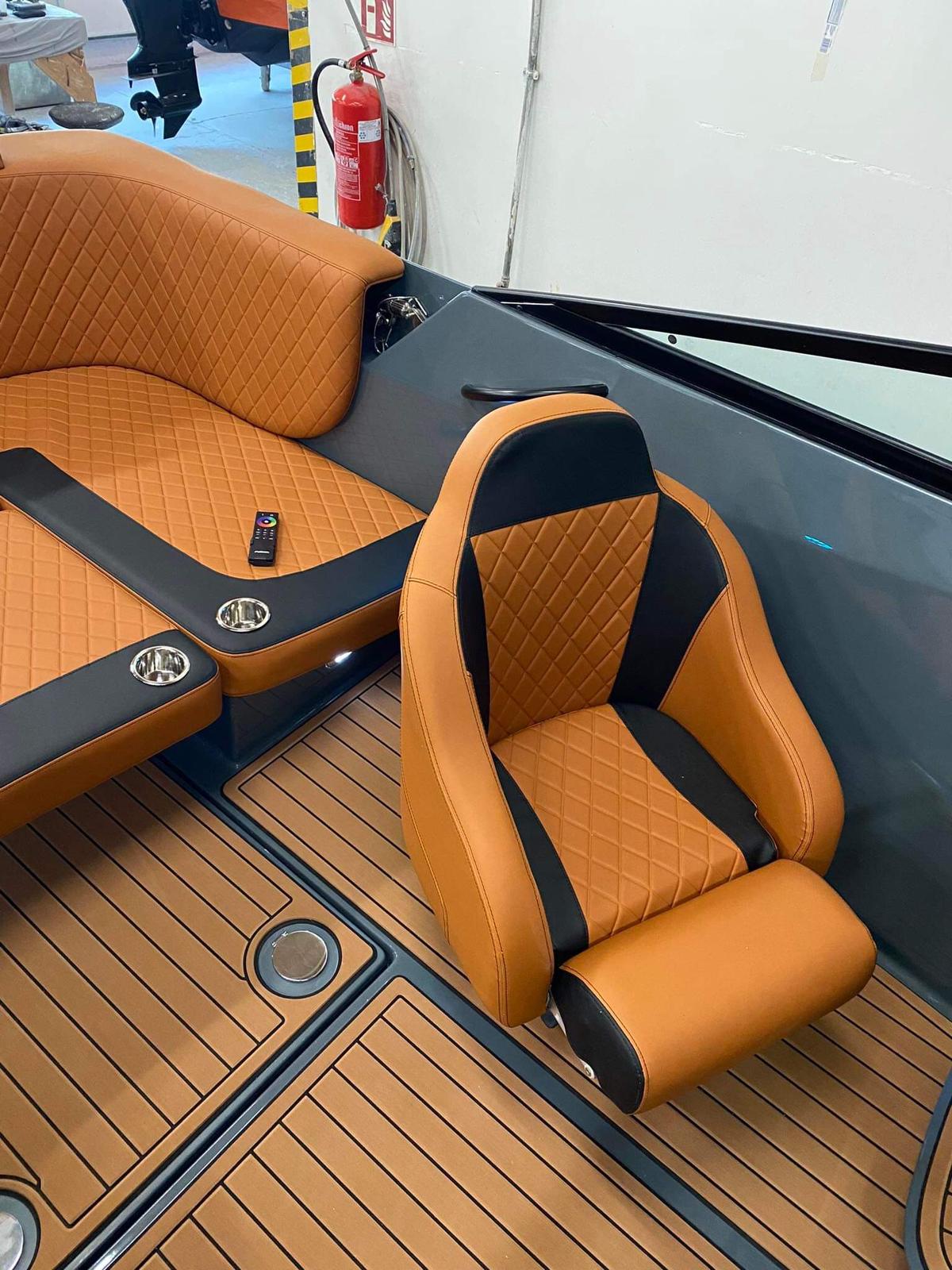 Barca Cortina 620 Sport Fara Motor, 620x256x130m