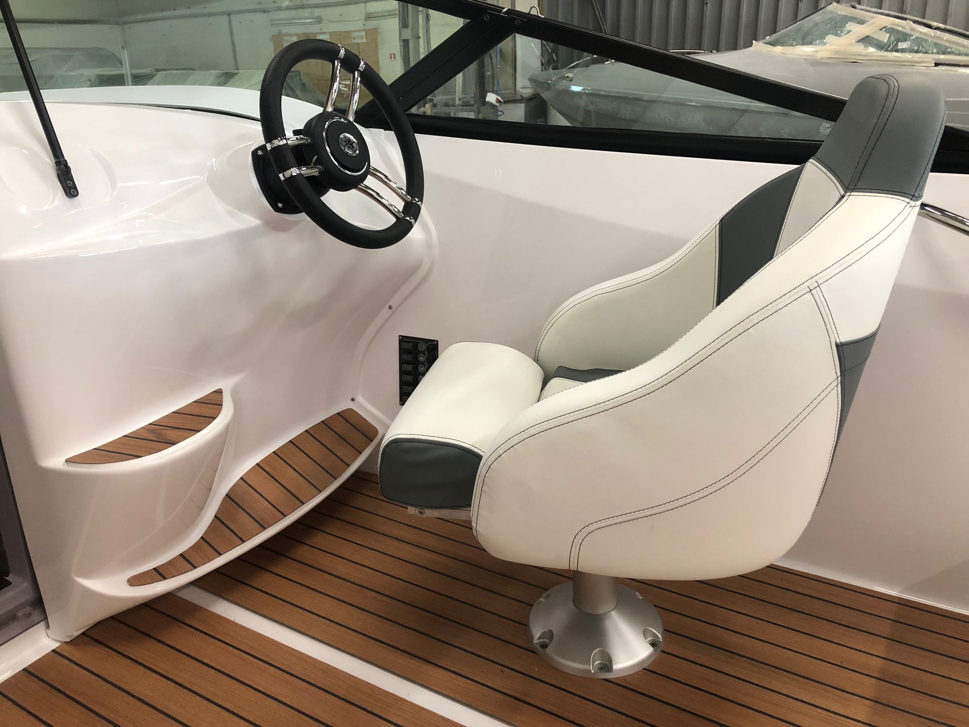 Barca Cortina 620 Sport Fara Motor, 620x256x130m