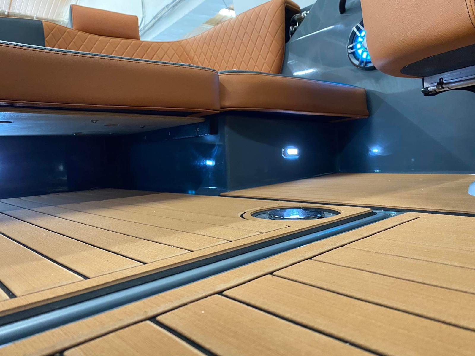 Barca Cortina 620 Sport Fara Motor, 620x256x130m