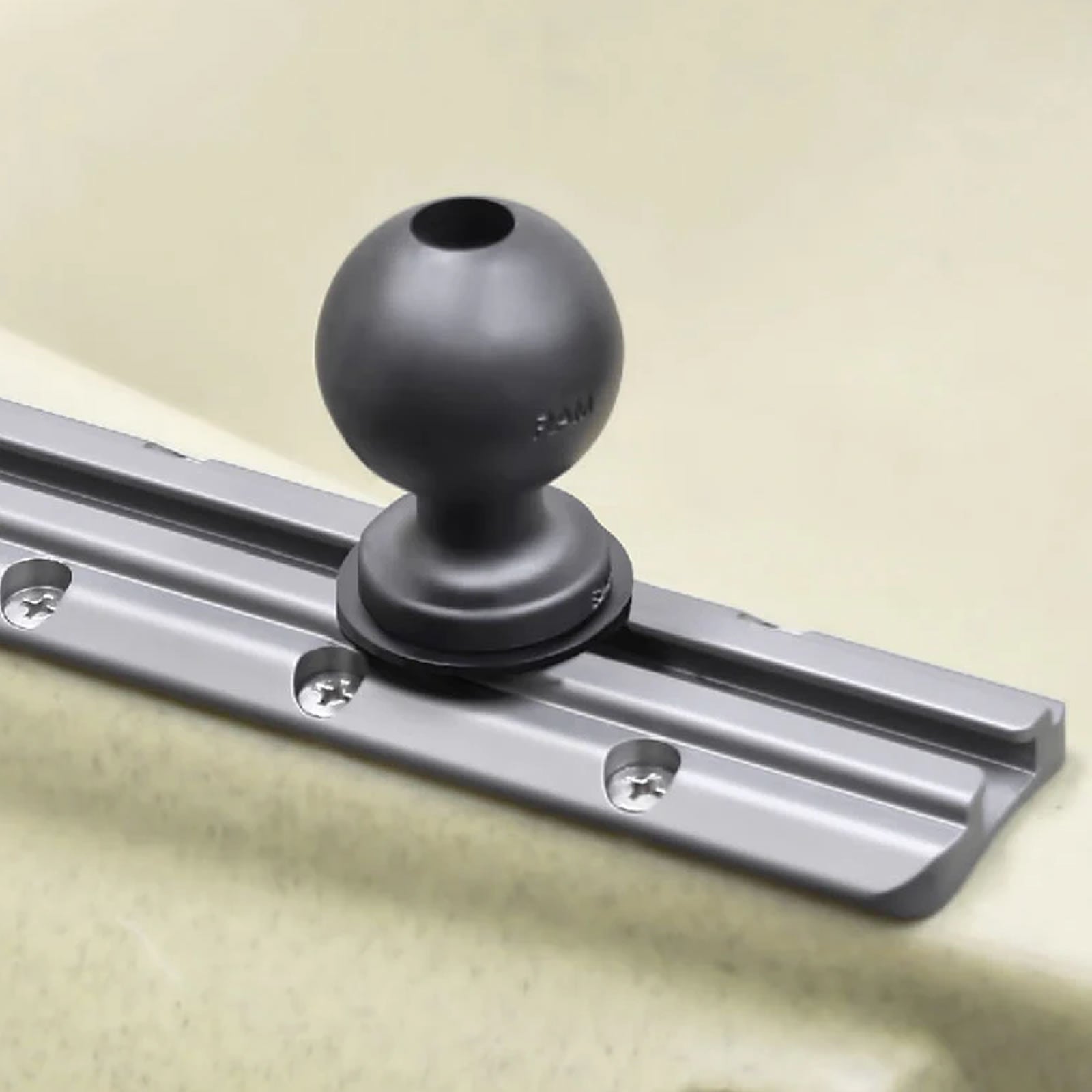 Baza Glisanta cu Bila RAM Mounts Track Ball with T-Bolt Attachment - C Size