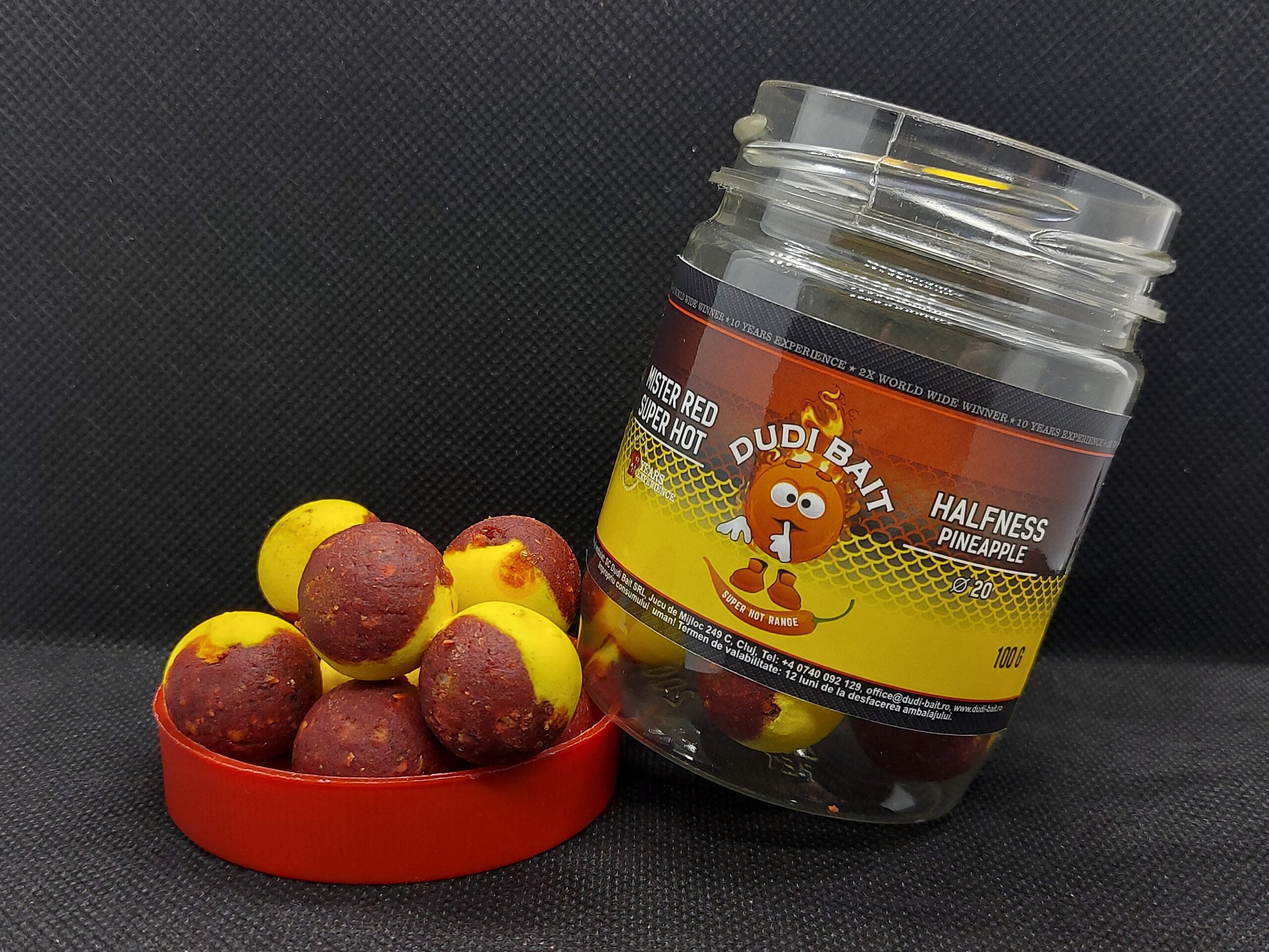 Boilies Carlig Dudi Mister Red Super Hot Halfness Pinneaple 20mm