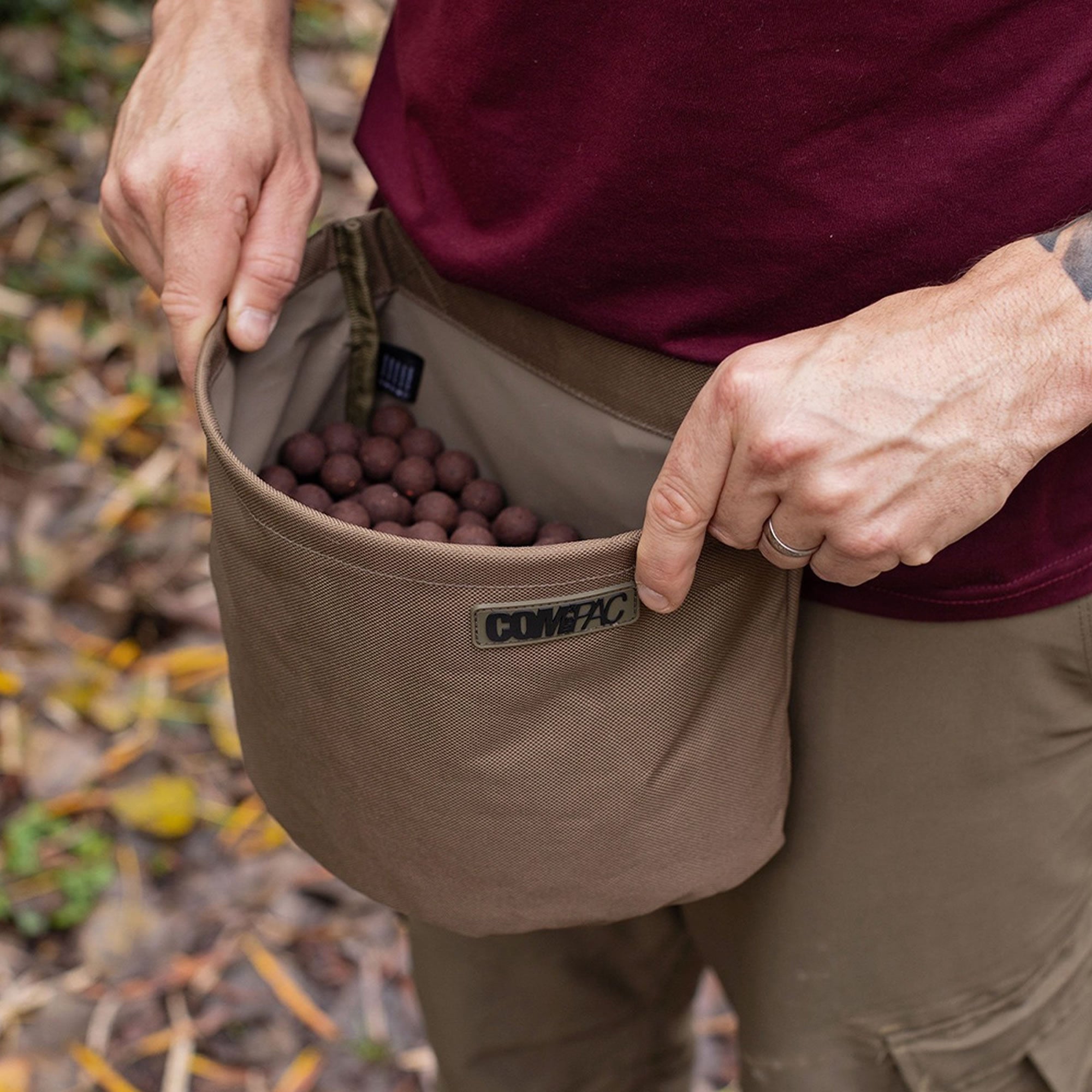 Borseta Boilies KORDA Compac Boilie Caddy, 19x25x14cm