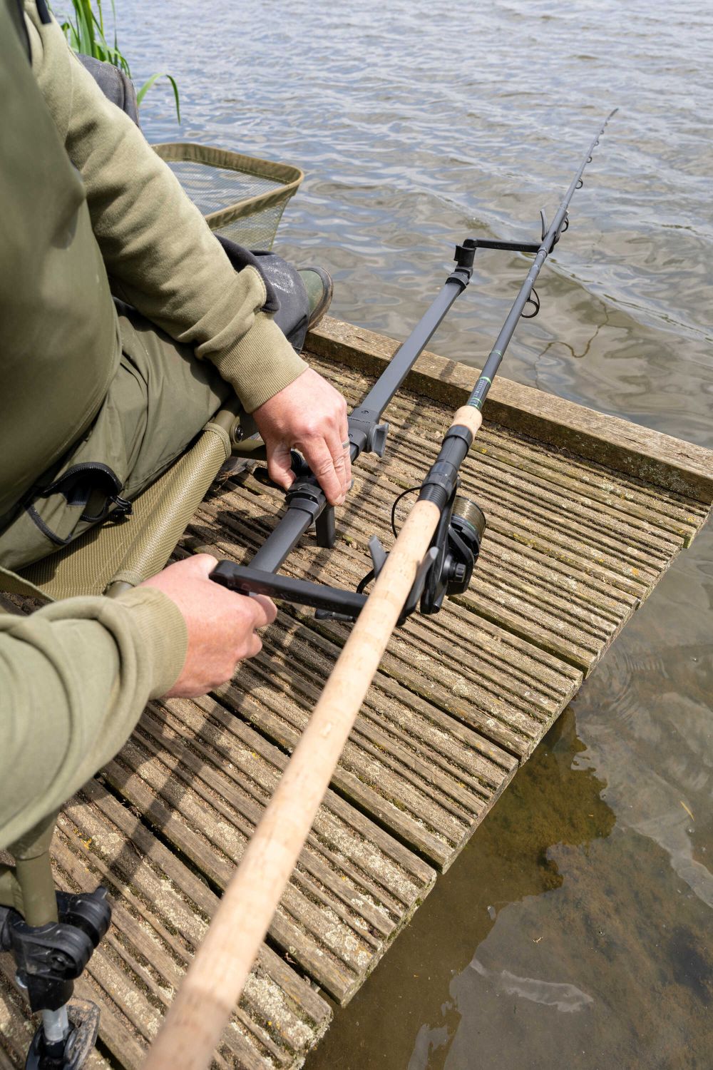Brat Korum XS Rod Support Feeder Arm, Black