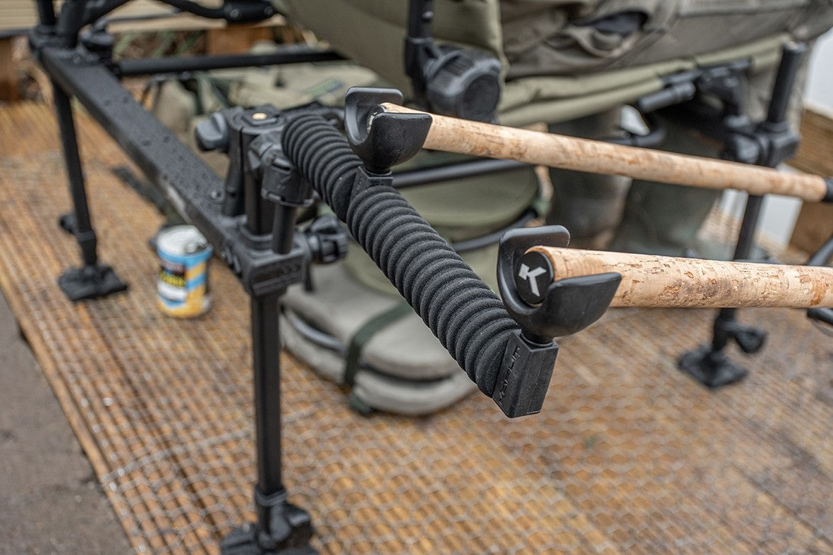 Brat feeder Korum Any Chair Two Rod Butt Rest