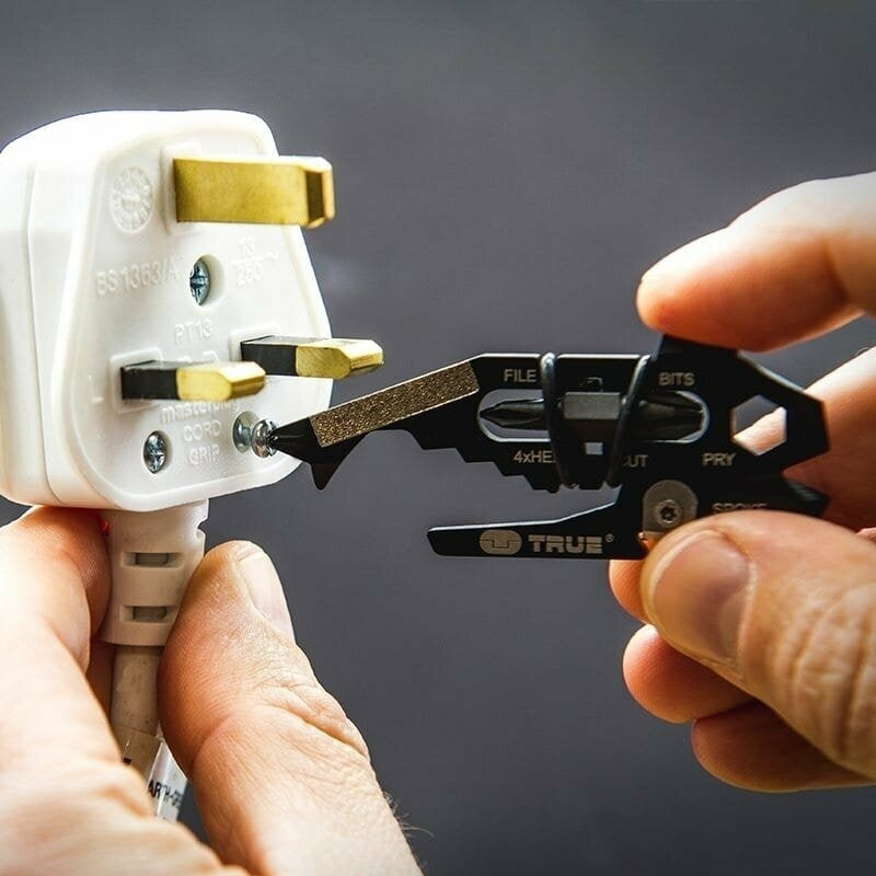 Breloc Unealta Multifunctionala TRUE ULTILITY FishFace 18 Tools - All In One