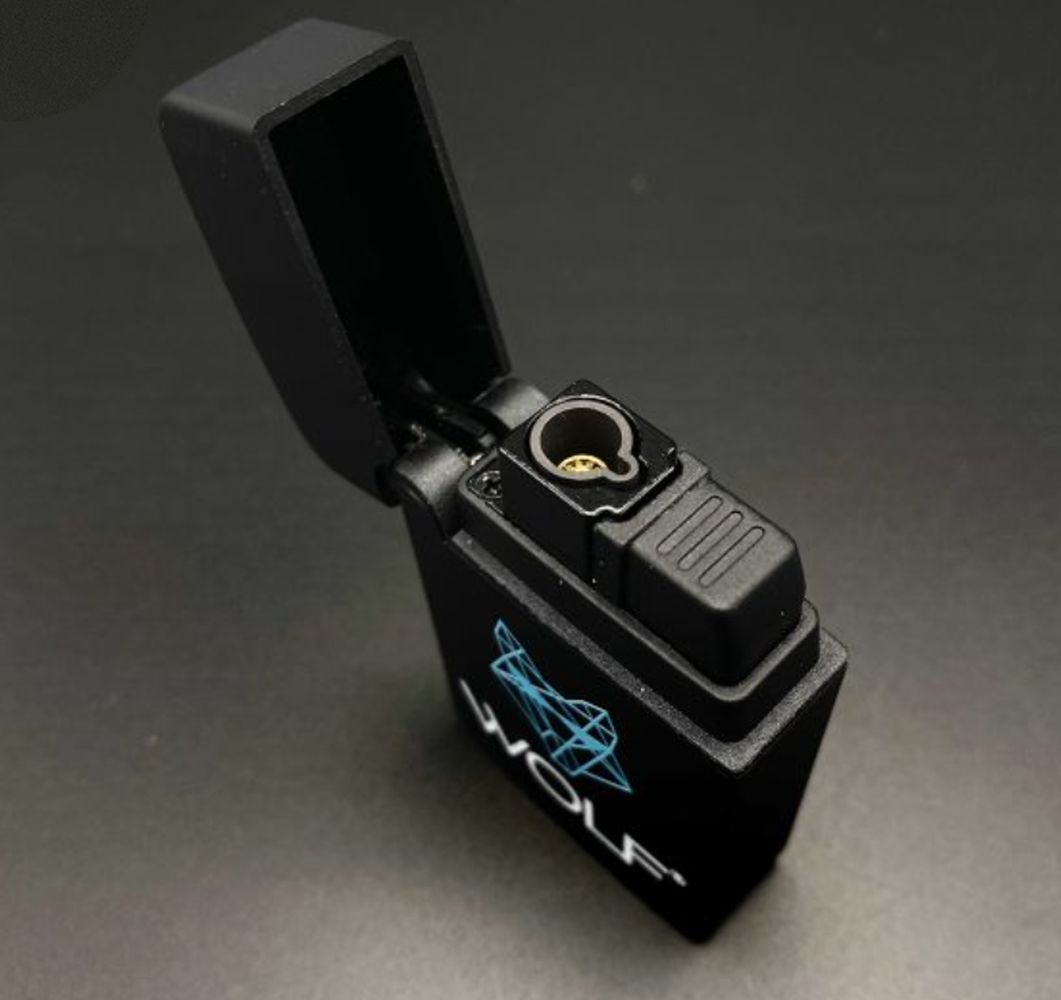 Bricheta Wolf Lighter, Black