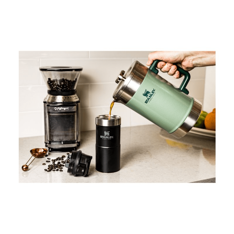 Cafetiera Stanley, The Stay-Hot French Press, Hammertone Green, 1.4L