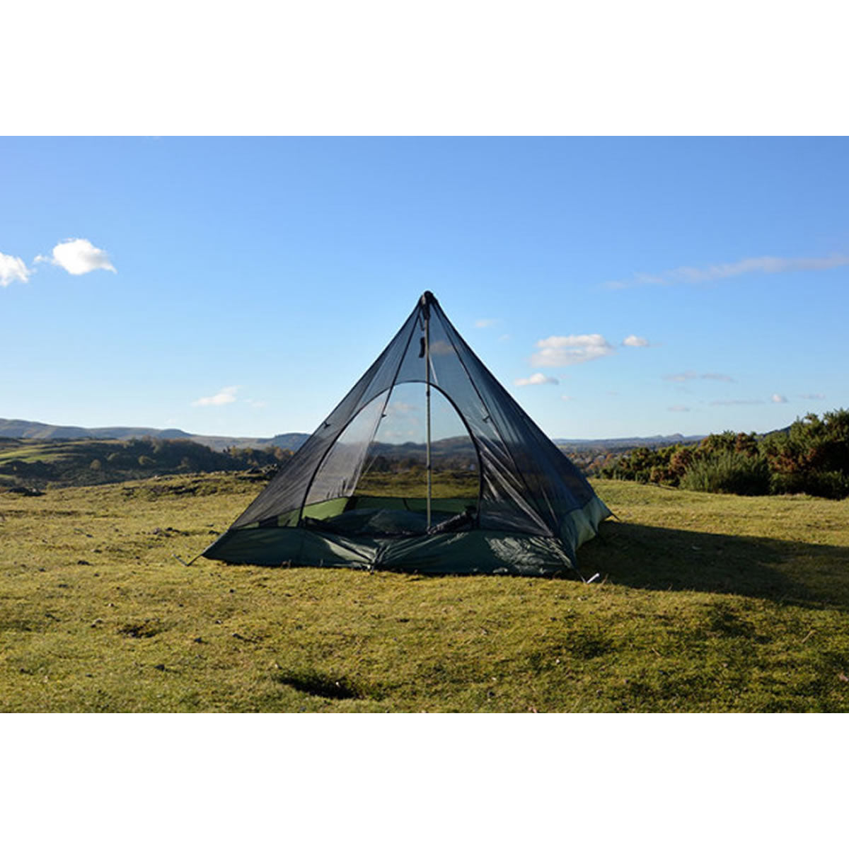 Cort 1 Persoana cu Plasa Anti Insecte DD SuperLight Pyramid