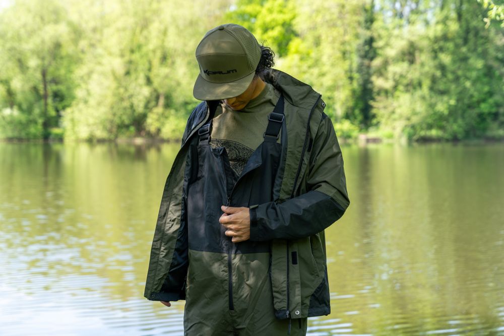 Costum KORUM Neoteric 5X5 Waterproof Suit