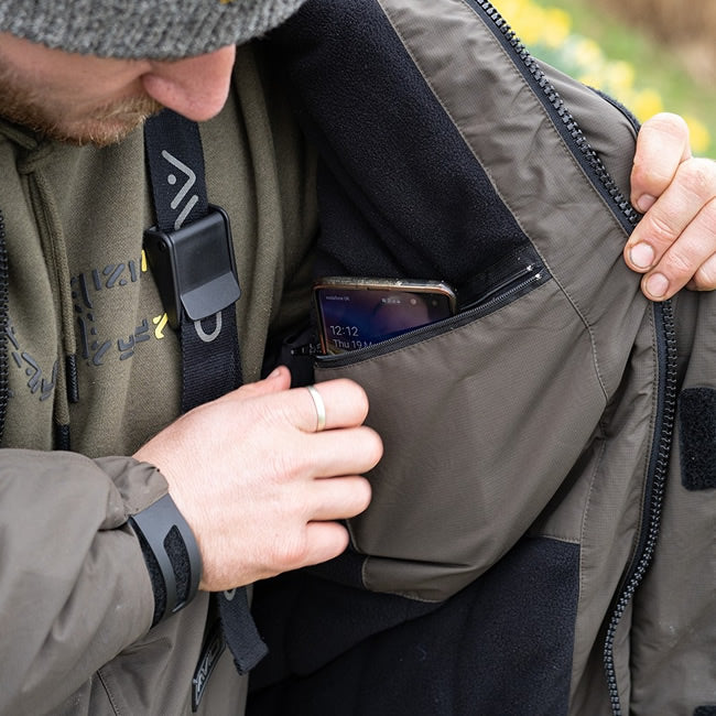Costum de Iarna Avid Carp Arctic 50 Suit