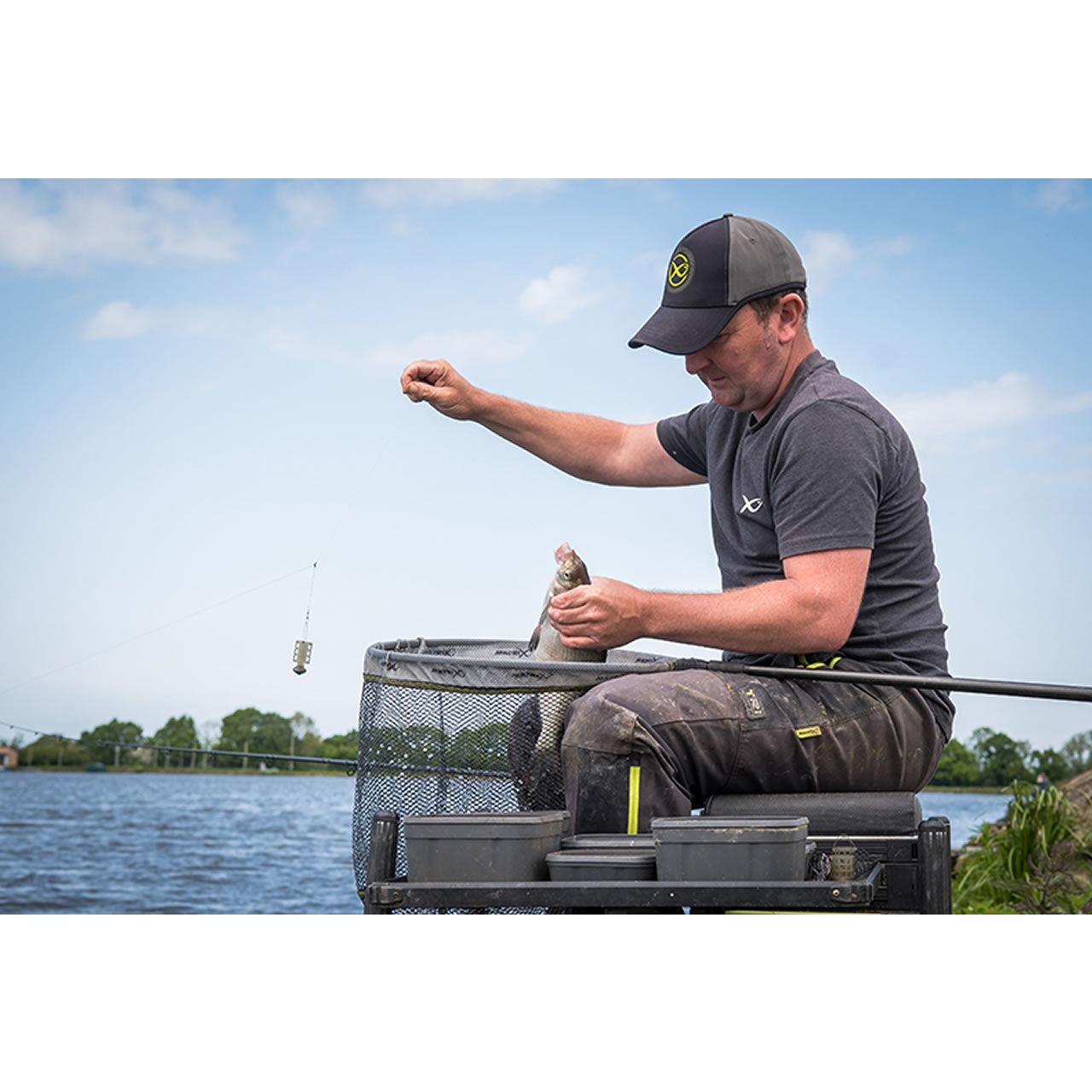 Cosulet Matrix Plastic Orbit Feeder Medium, 50g