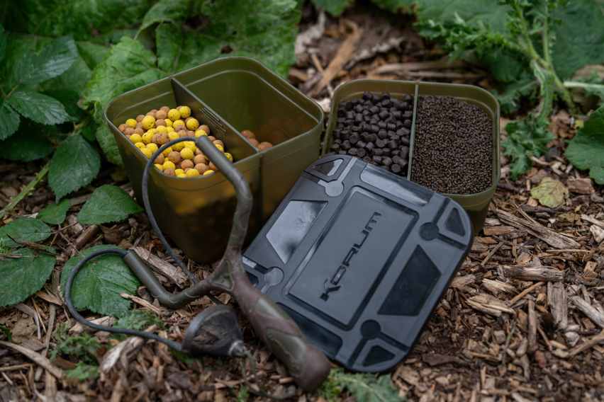 Cuite KORUM Divided Bait Tub 3Pt, 1.7L
