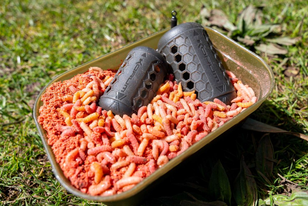 Cutie Momeala Korum Maggot Bait Tub, 1Pt/0.6l, Kaki