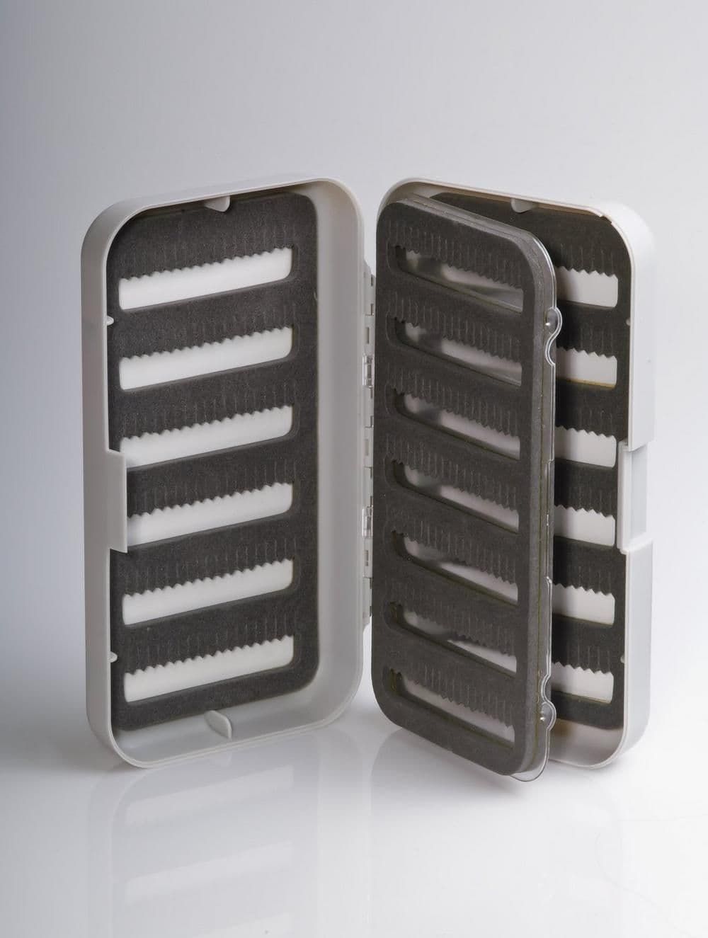 Cutie Muste Greys Waterproof Fly Box, White