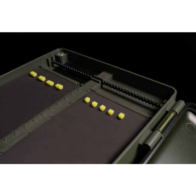 Cutie RidgeMonkey Armoury Tackle Box