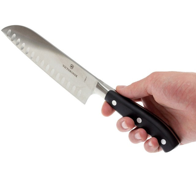 Cutit Bucatarie Victorinox Santoku, Lama Gofrata 17 cm, ,Negru, Cutie Cadou