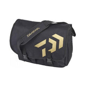 DAIWA GEANTA UMAR TAILLE M BLACK GOLD 33X45X17CM