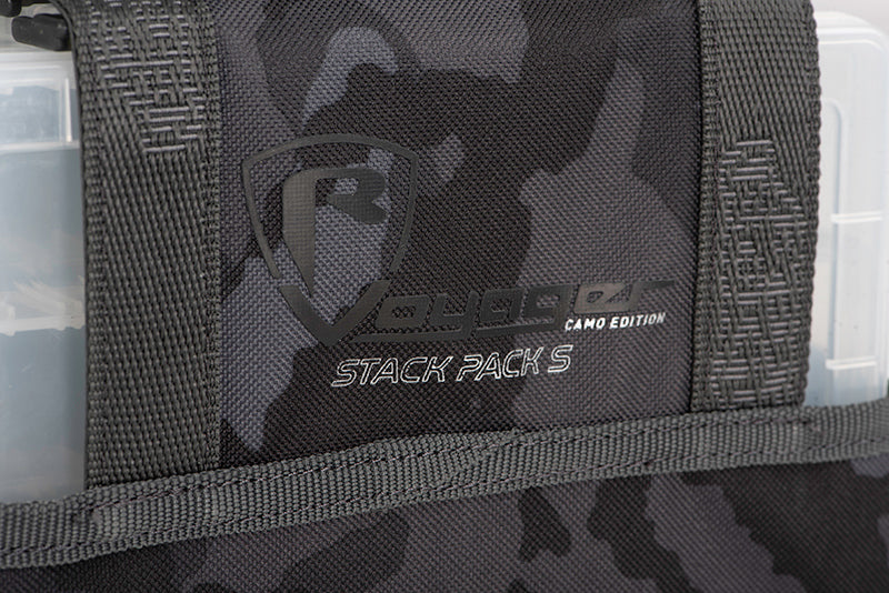 GEANTA SPINNING FOX RAGE CAMO STACK PACK SMALL + 3 CUTII NALUCI