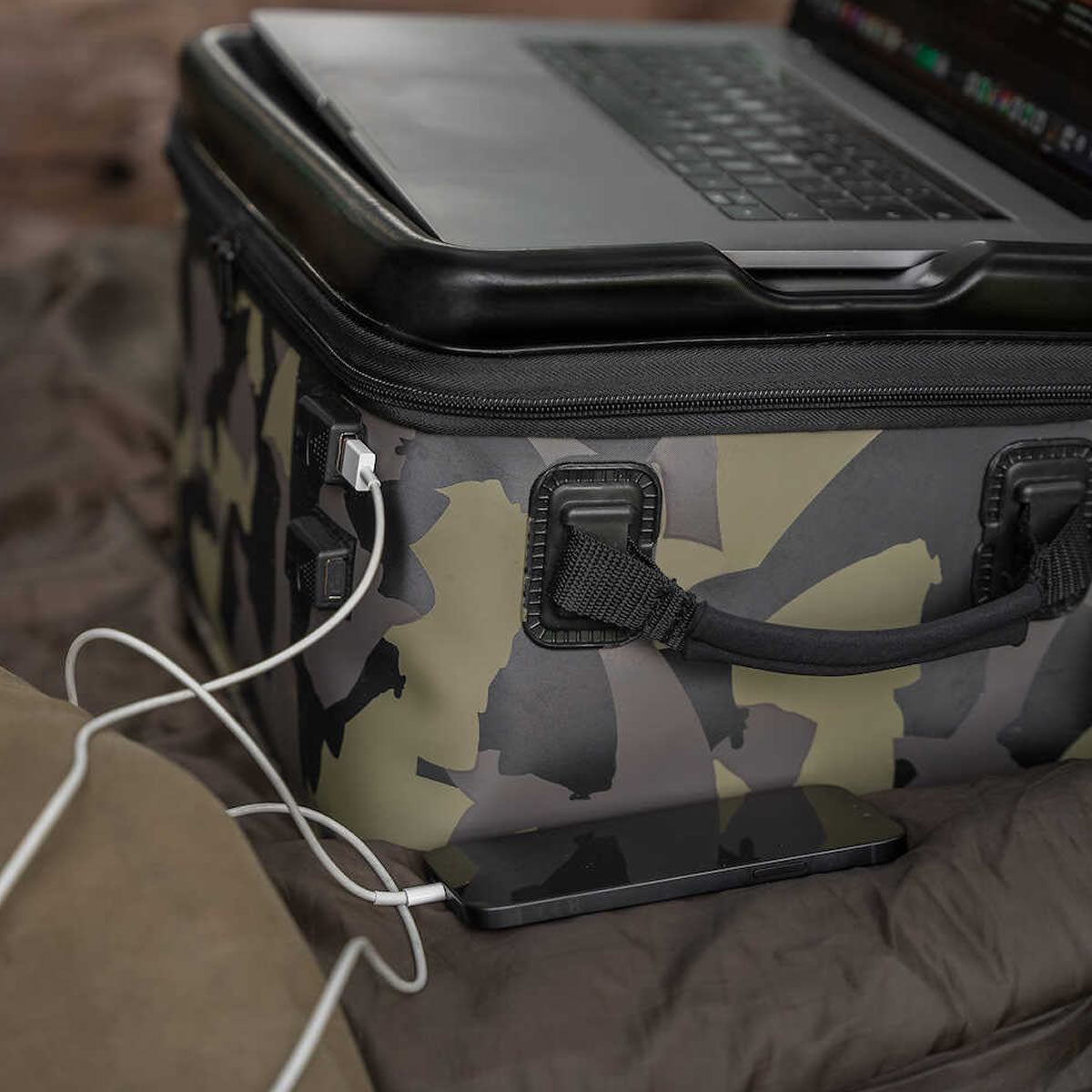 Geanta Avid Carp Stormshield Pro Tech Pack, Marime XL
