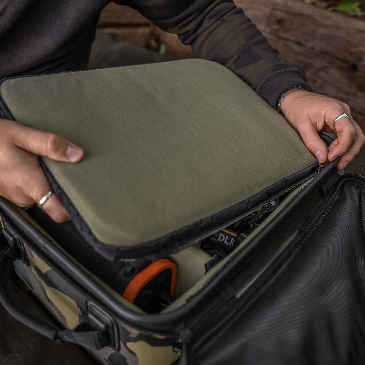 Geanta Avid Carp Stormshield Pro Tech Pack, Marime XL