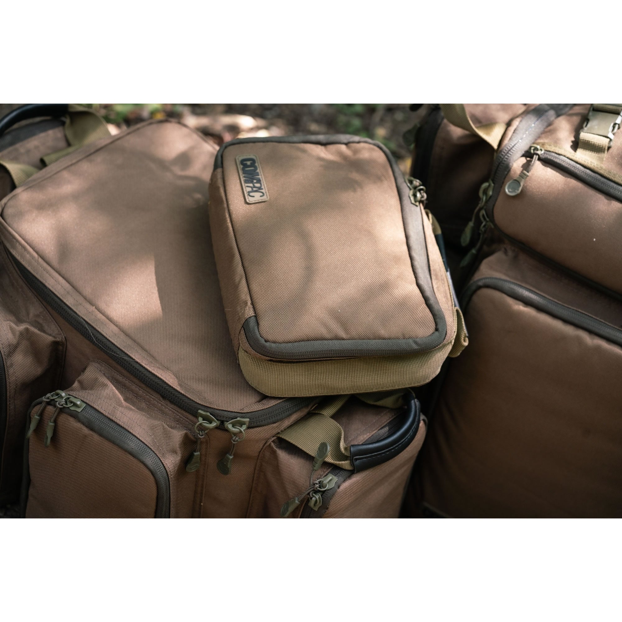 Geanta Buzz Bar KORDA Compac, Medium, 30x17x6cm