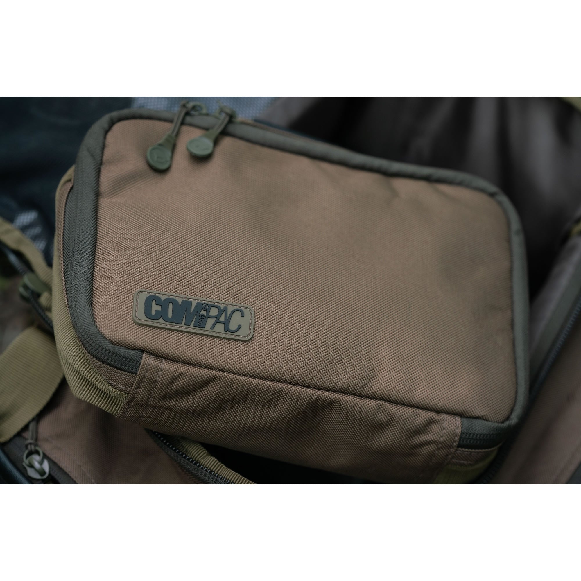 Geanta Buzz Bar KORDA Compac, Medium, 30x17x6cm