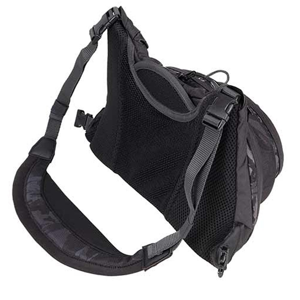Geanta FOX RAGE Camo Voyager Chest Pack, 38x17x23cm