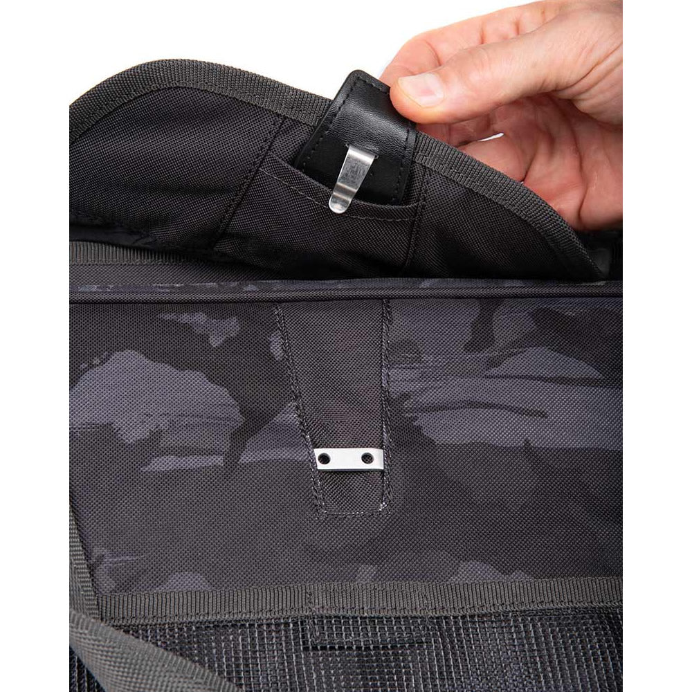 Geanta FOX RAGE Camo Voyager Moulded XL Carryall, 50x33x31cm