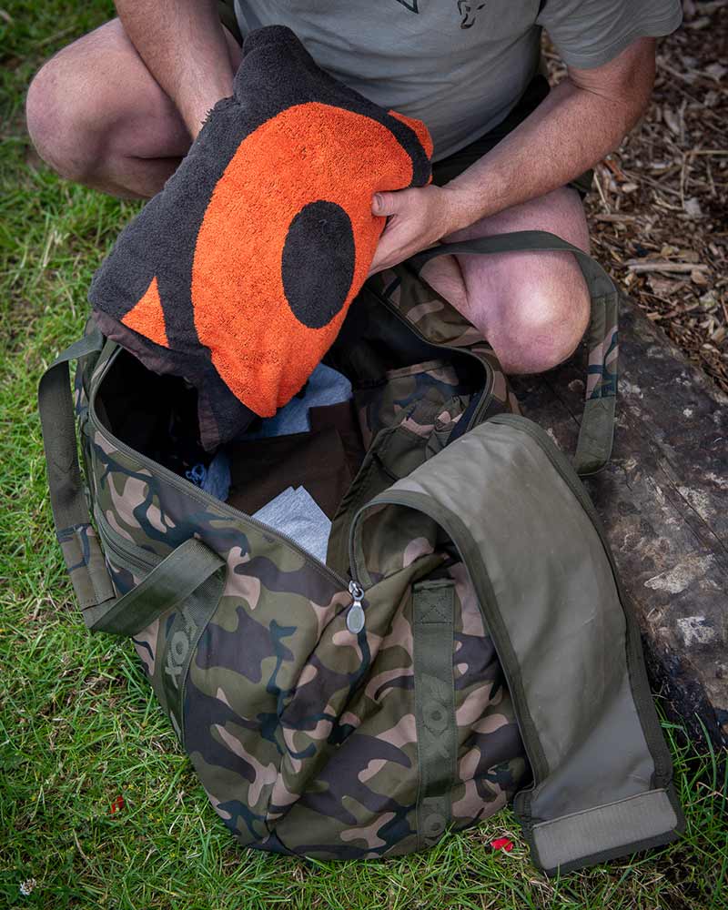 Geanta Fox Camolite Kit Bag, 62x40cm