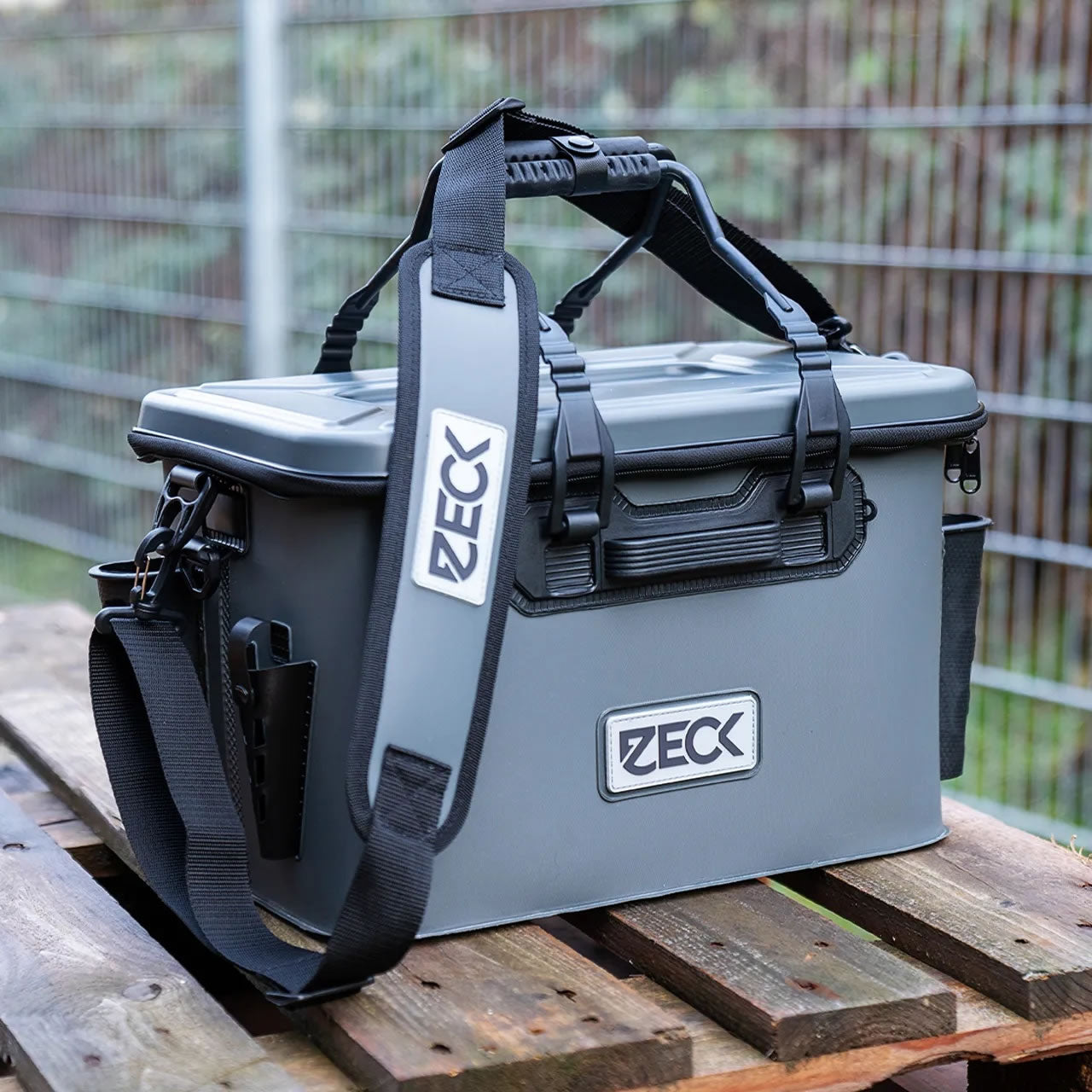 Geanta Impermeabilai ZECK Tackle Container Pro EVA, 40x26x27cm