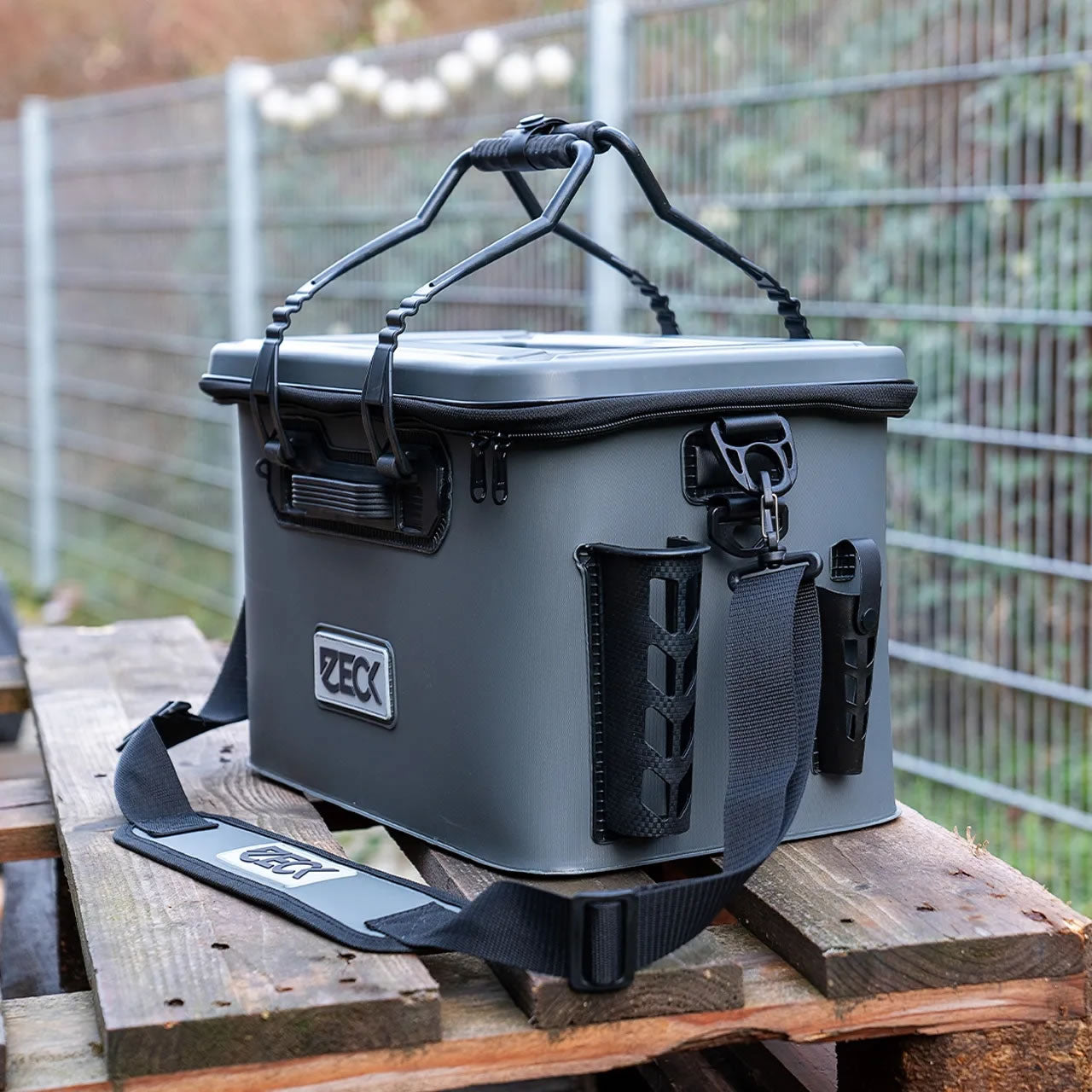 Geanta Impermeabilai ZECK Tackle Container Pro EVA, 40x26x27cm
