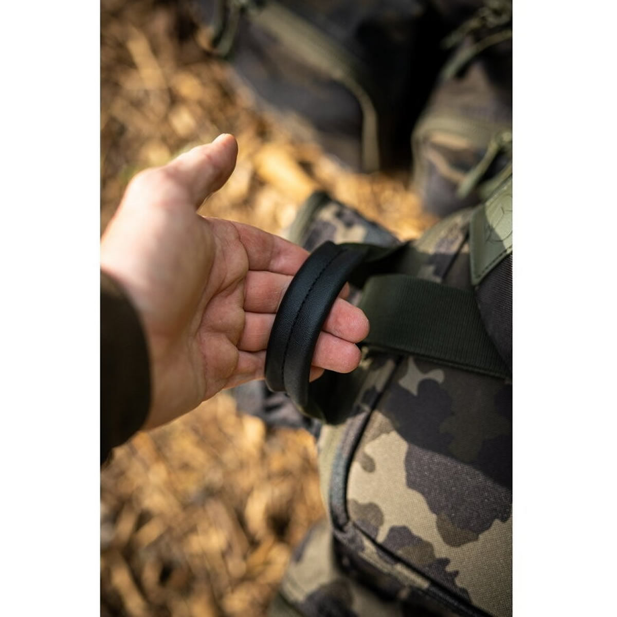 Geanta Korda Compac Camo, Marime M, 53x40x27cm