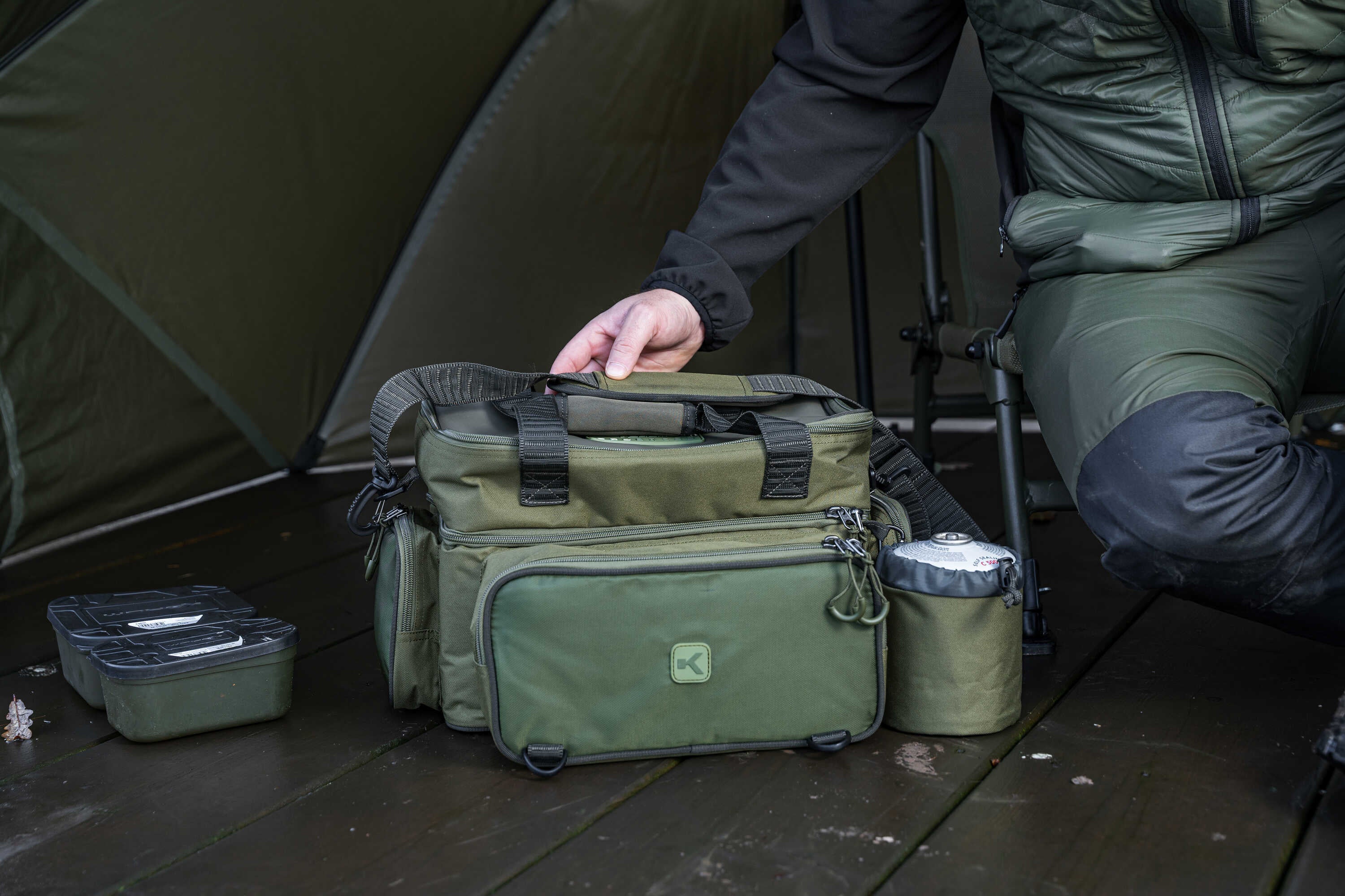 Geanta Korum Progress Tackle &amp; Bait Bag 35L, 41x34x28cm