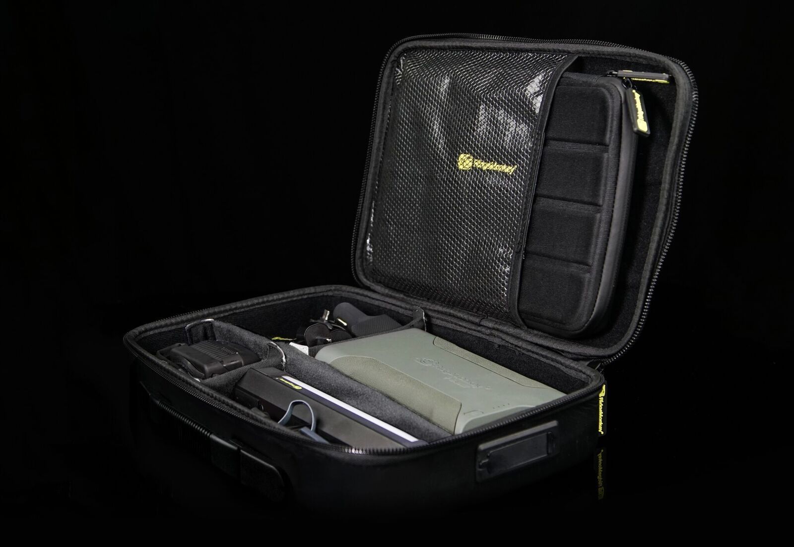 Geanta Ridge Monkey GorillaBox Tech Case 370 fits Vault C-Smart 42150mAh  Bivvy Lite and VRH Headtorc