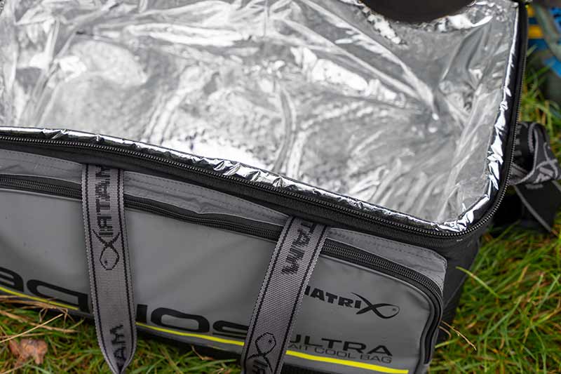 Geanta Termica Matrix Aquos Ultra Bait Cool Bag, 48x32x30cm