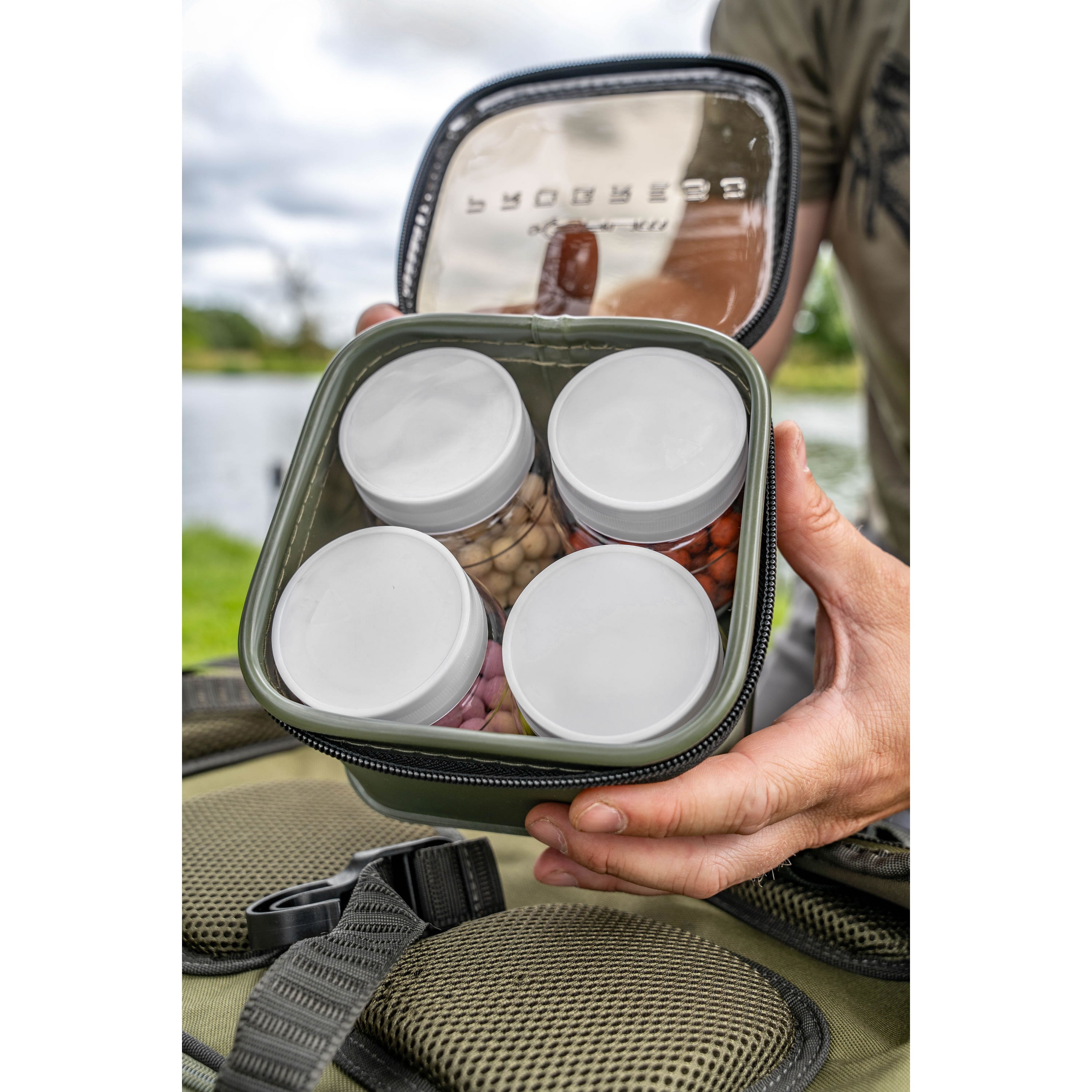 Geanta cu 4 Recipiente KORUM Progress EVA Hookbait Pouches