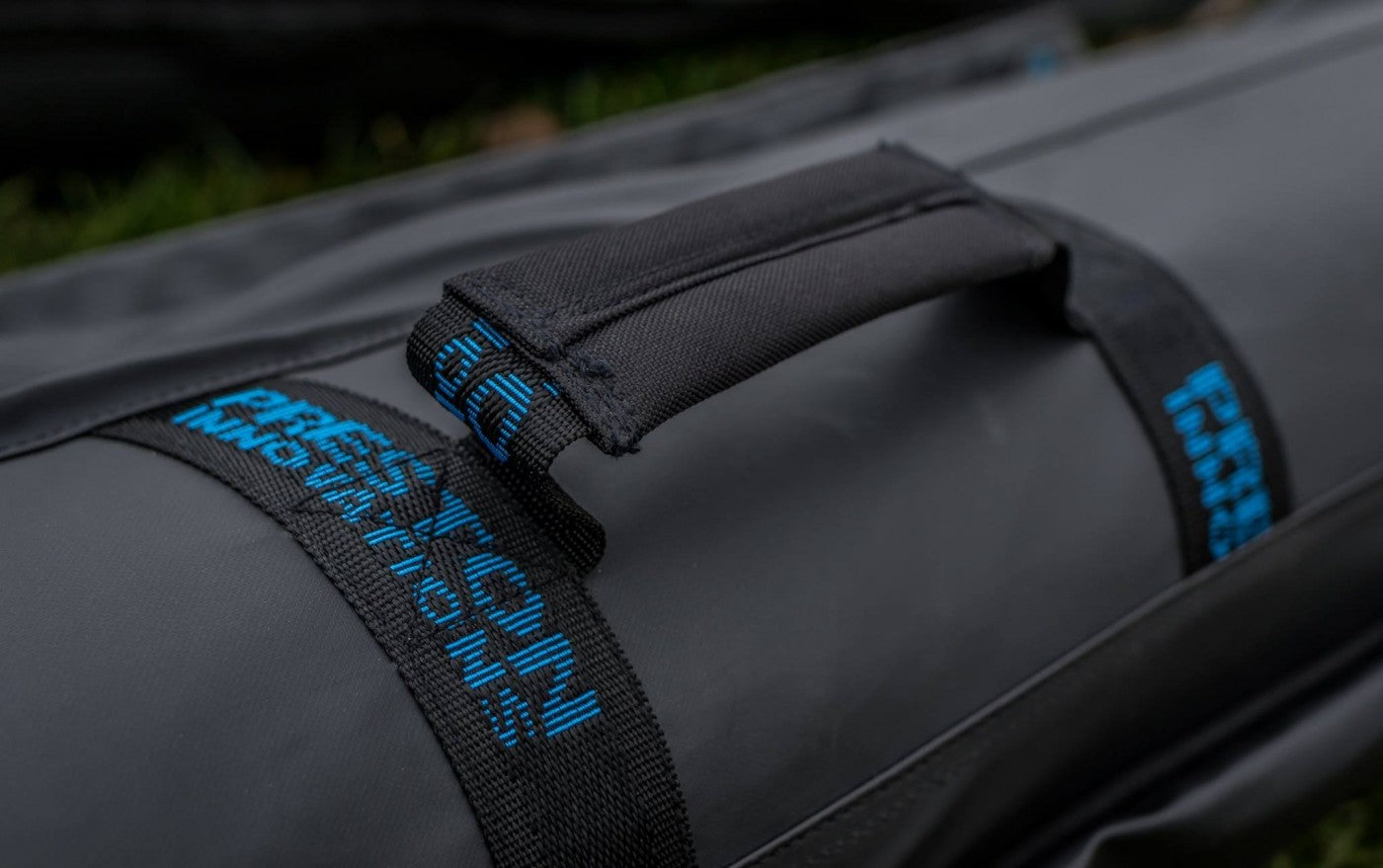 HUSA SEMIRIGIDA PRESTON SUPERA 4 ROD HOLDALL 4 LANSETE + 4 MULINETE 190CM
