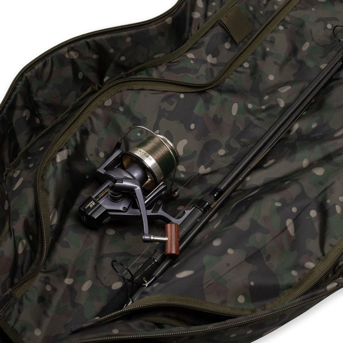 Husa 3 Lansete TRAKKER NXC Camo 3 Rod Sleeve 13ft/3.90m