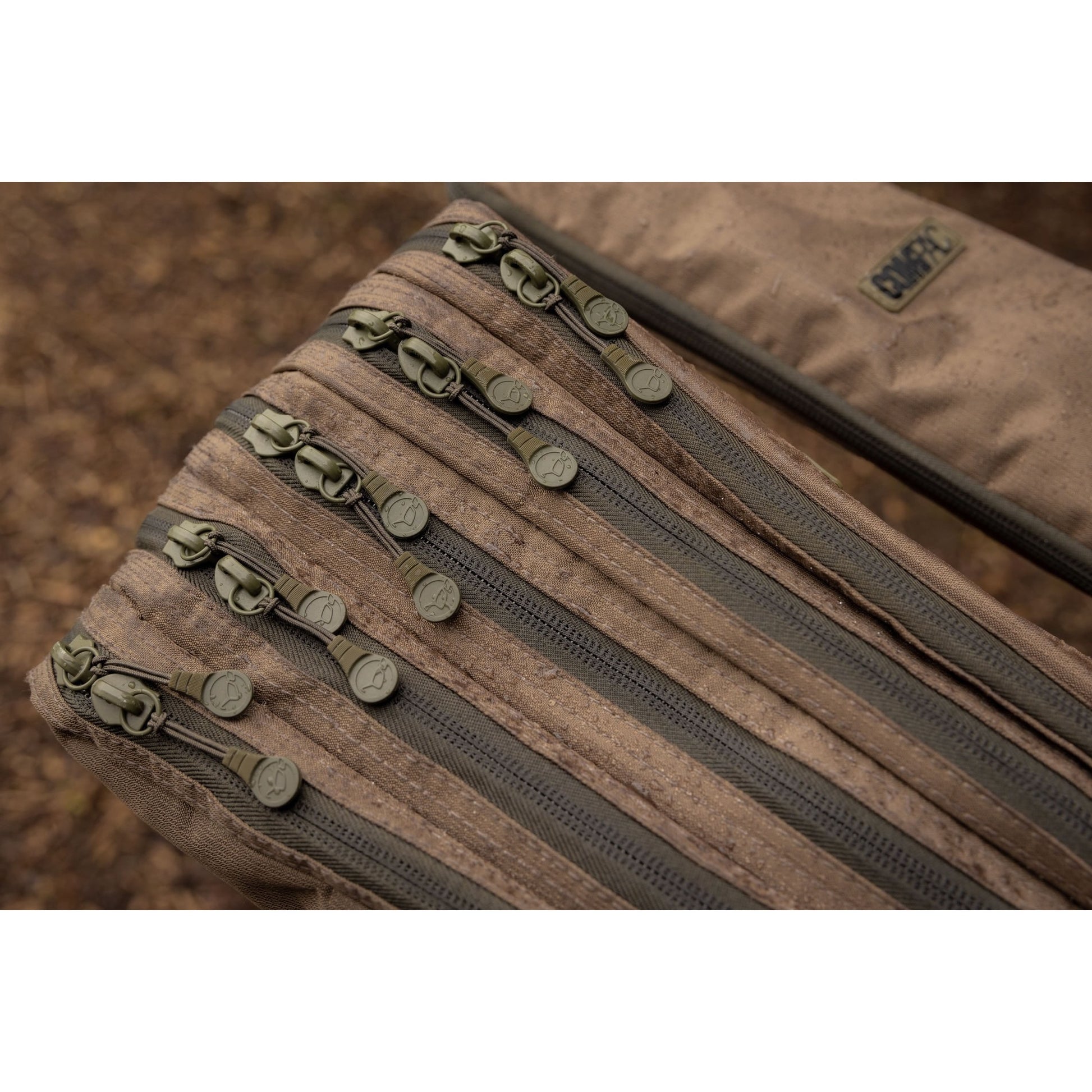 Husa 5 Lansete cu Mulineta KORDA Compac 5 Rod Divide Holdall, 12ft/3.60m