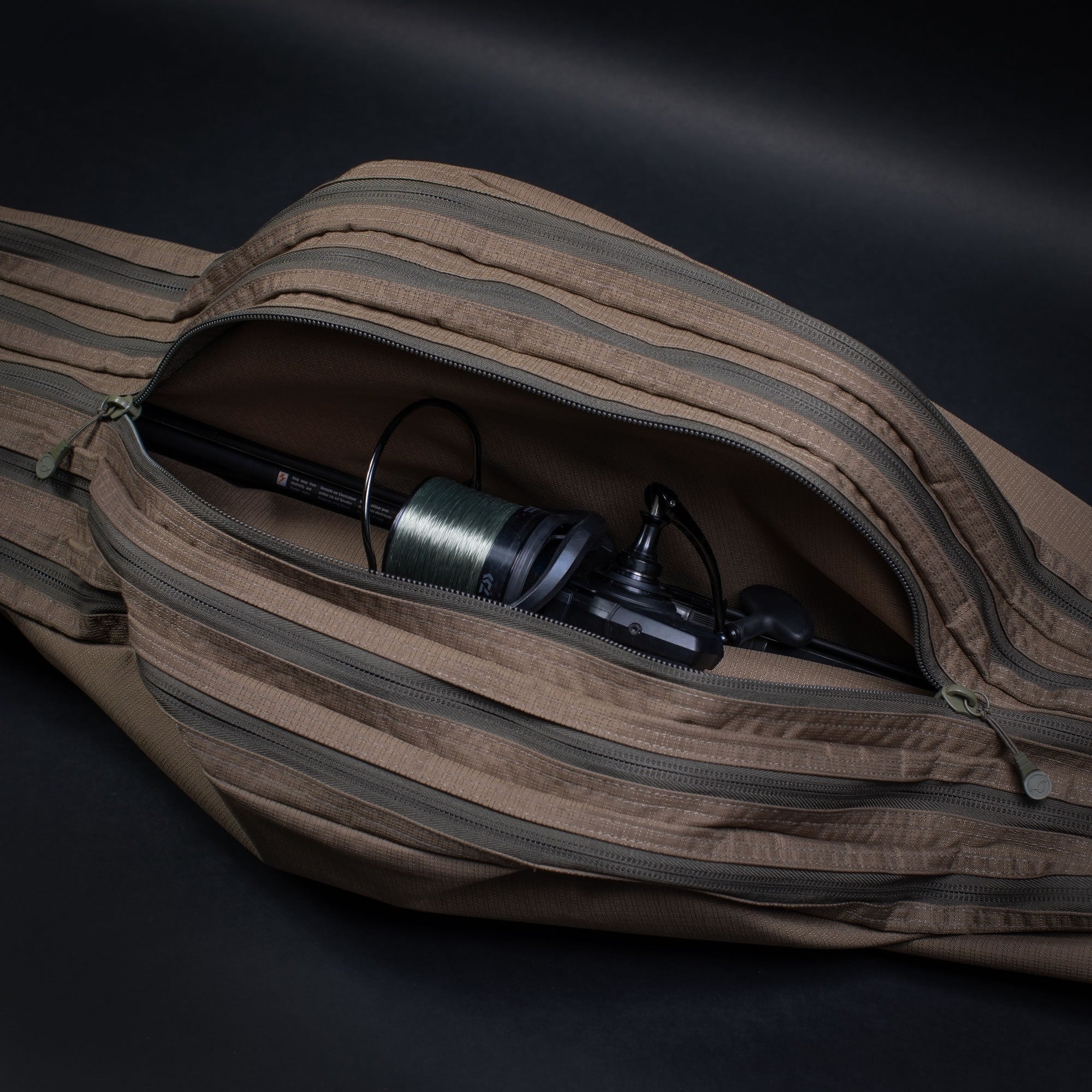 Husa 5 Lansete cu Mulineta KORDA Compac 5 Rod Divide Holdall, 12ft/3.60m