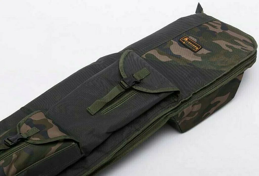 Husa PROLOGIC Avenger Padded Holdall, 3 Lansete + 3 Mulinete, 3.65m