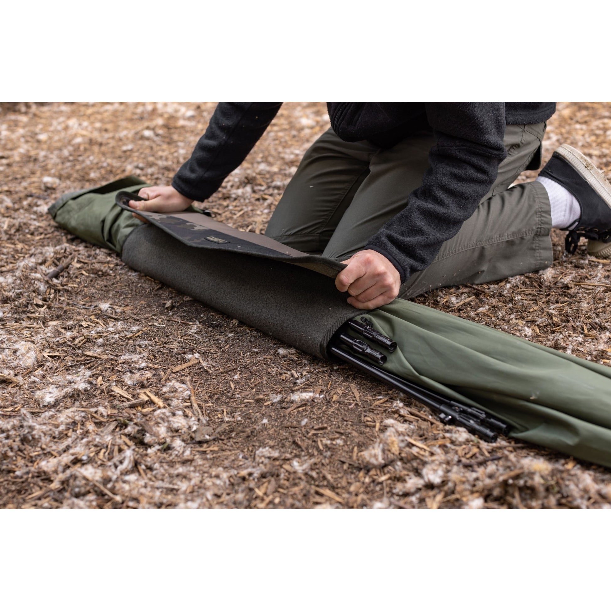 Husa Picheti-Cuie Cort KORDA Compac Brolly Wrap, Dark Kamo, 59x66cm