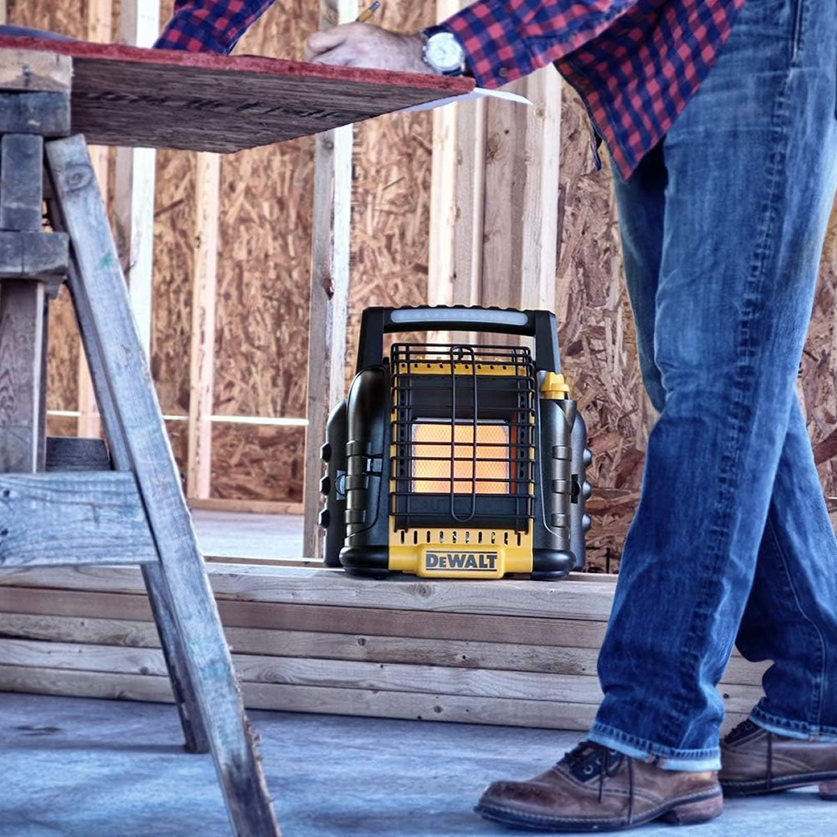 Incalzitor Portabil DeWALT Buddy cu Ventilator - F351000