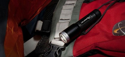 LANTERNA LED LENSER M1 170LM/1XCR123A + HUSA