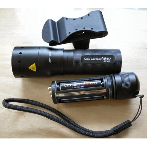 LANTERNA LED LENSER M7 220LM/4XAAA