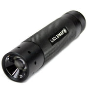 LANTERNA LED LENSER V2 110LM/3XAAA + HUSA
