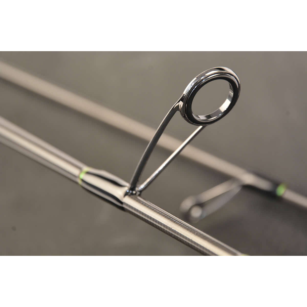Lanseta WIZARD Pro Spin 2.40m, 10-30/15-40g, 1+2seg