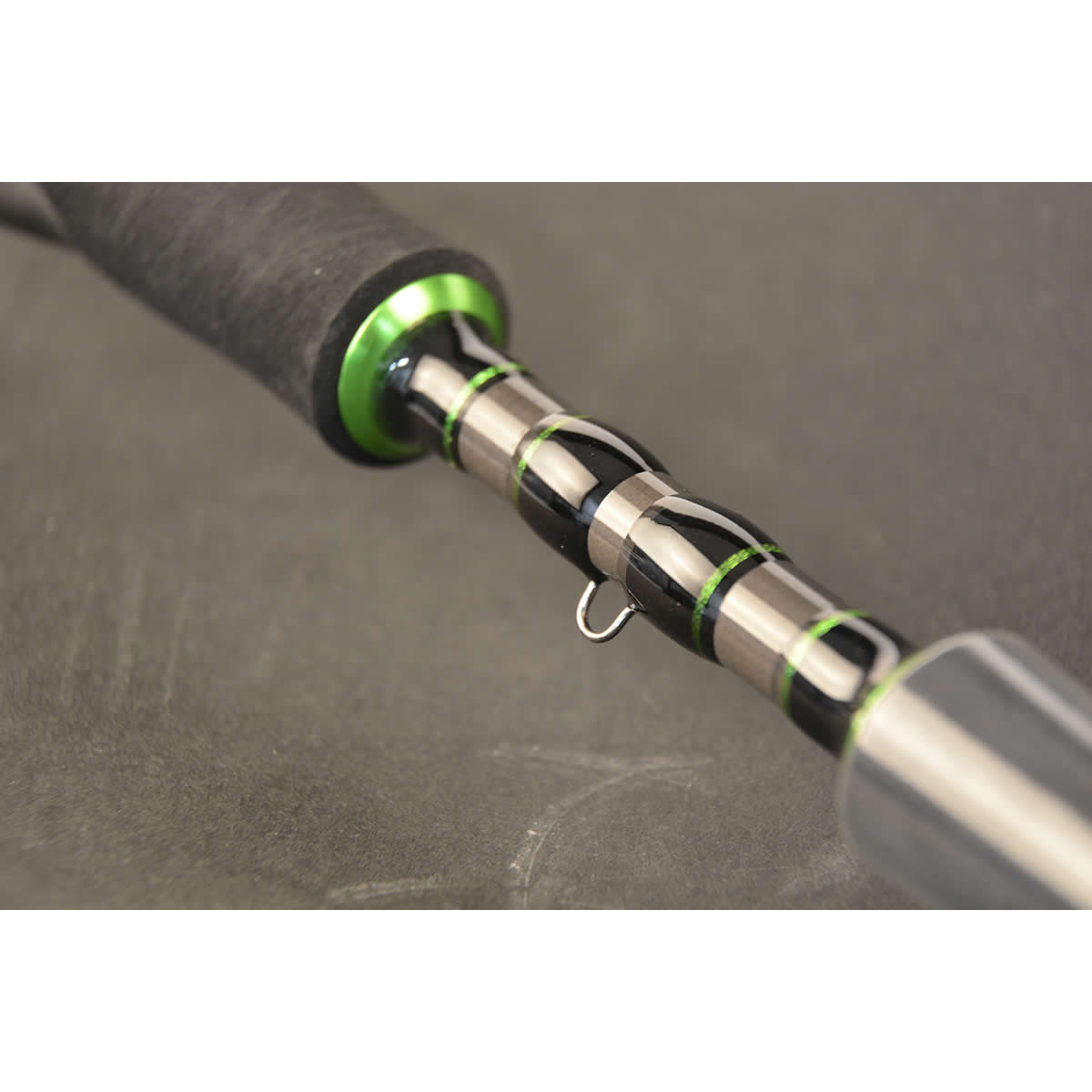 Lanseta WIZARD Pro Spin 2.40m, 10-30/15-40g, 1+2seg