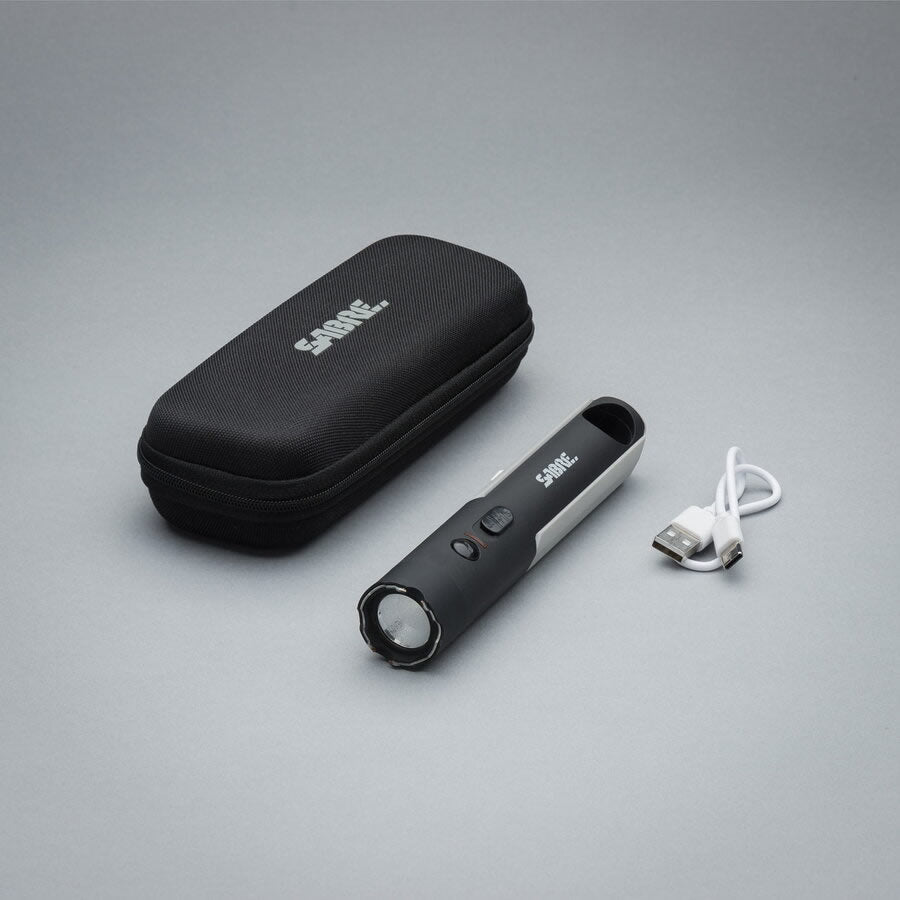 Lanterna cu Electrosocuri SABRE 2-in-1, 200lm